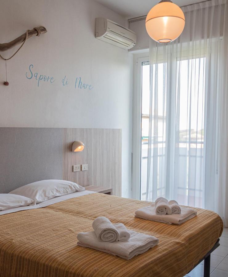 Hotel Astrid Cervia Exterior photo