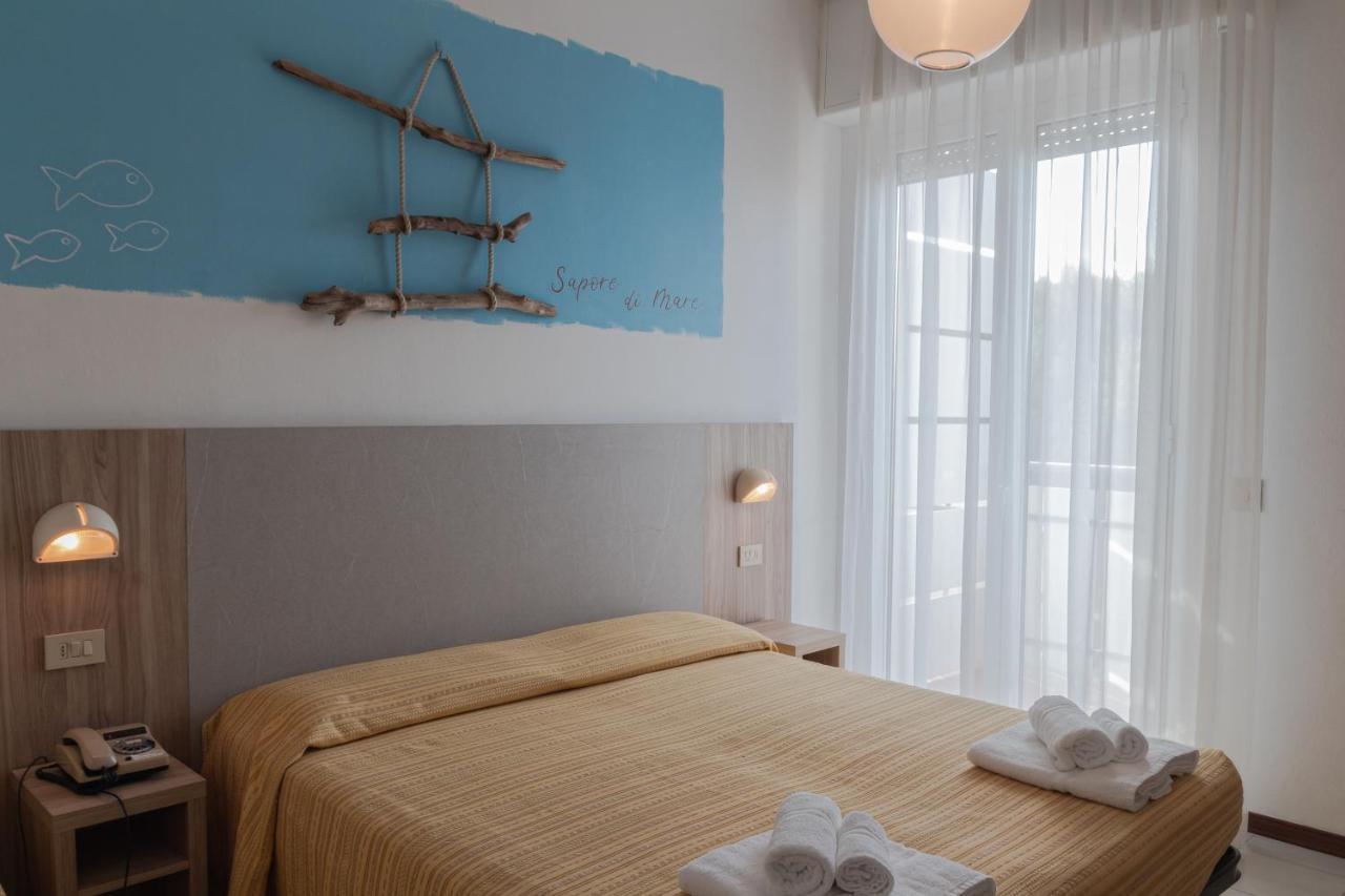 Hotel Astrid Cervia Exterior photo