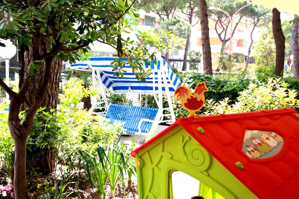 Hotel Astrid Cervia Exterior photo