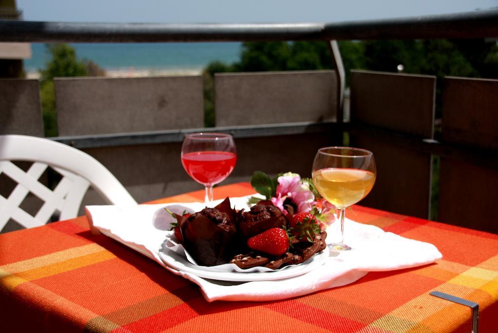 Hotel Astrid Cervia Exterior photo