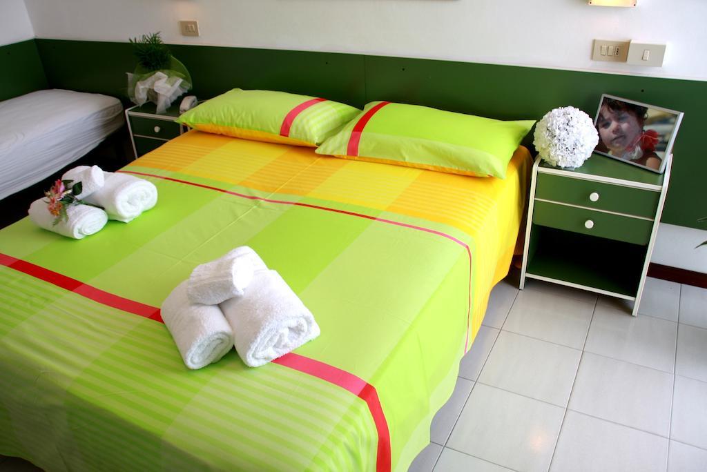 Hotel Astrid Cervia Exterior photo